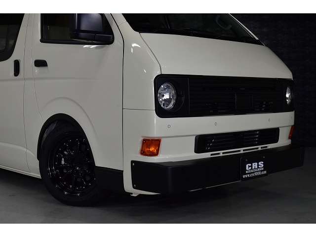 Toyota Hiace Van 10