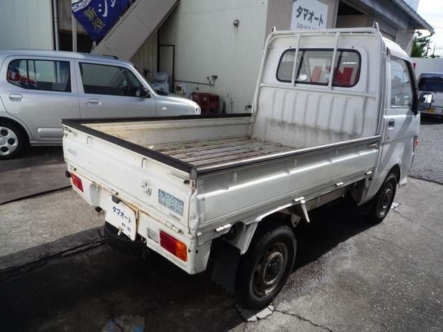 Daihatsu Hijet Pickup 7