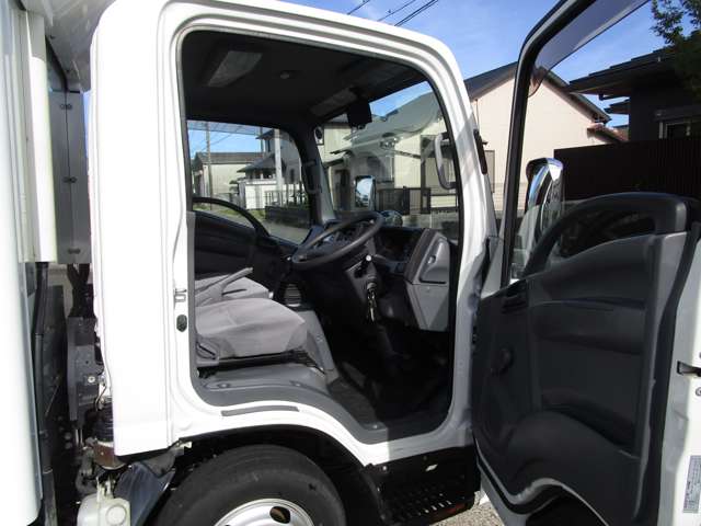 Isuzu Elf 11
