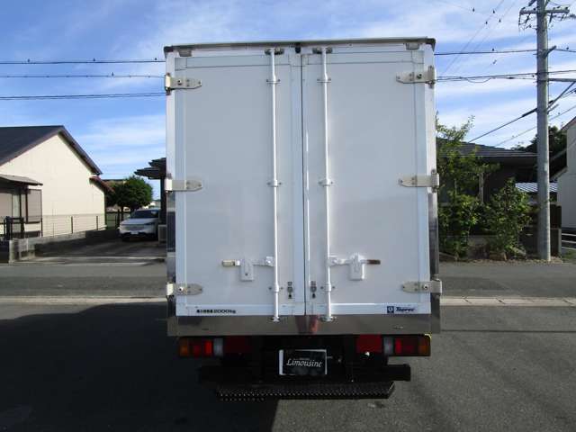 Isuzu Elf 2