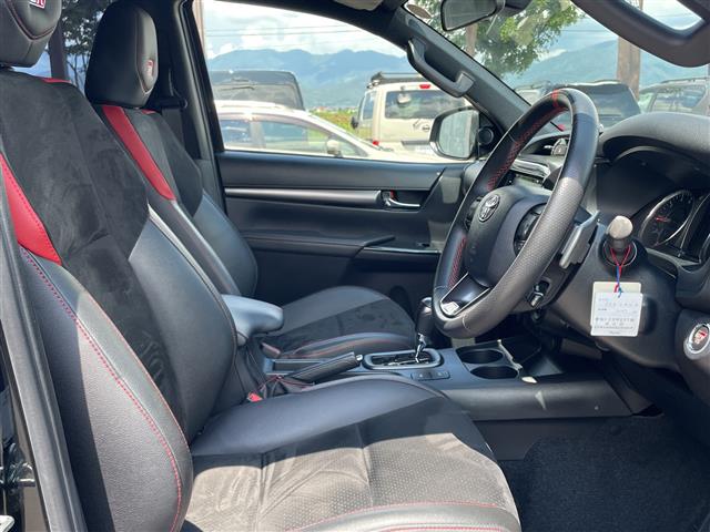 Toyota Hilux 12