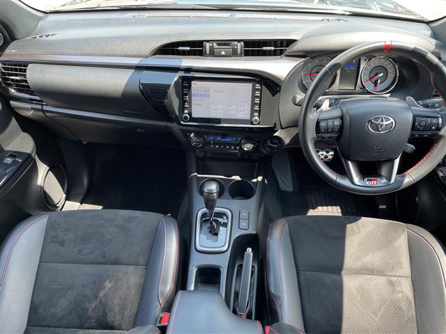 Toyota Hilux 4