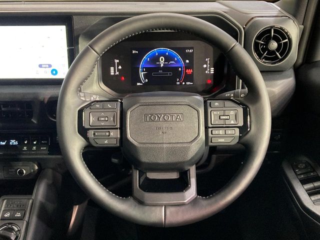 Toyota Land Cruiser FJ 8