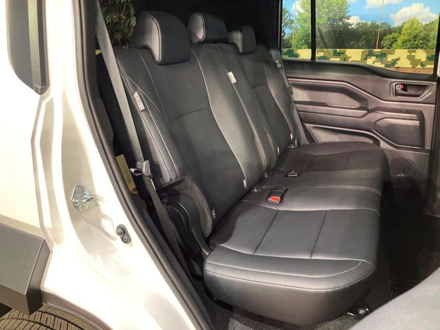 Toyota Land Cruiser FJ 10