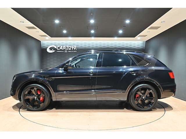 Bentley Bentayga 11