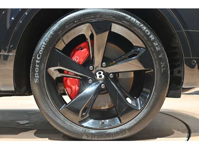 Bentley Bentayga 3