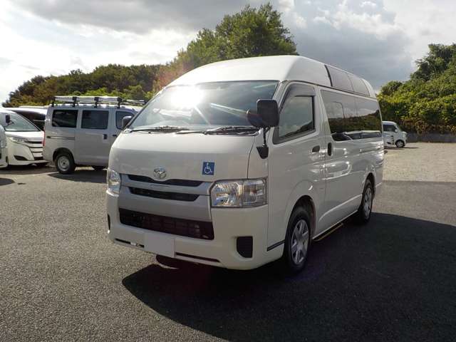 Toyota Hiace Van 8