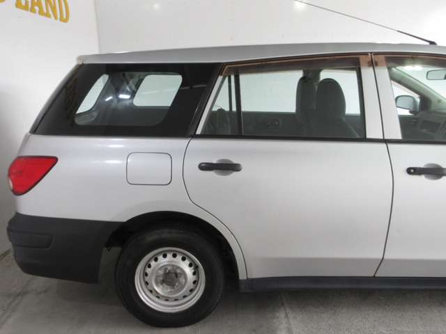 Nissan AD 11