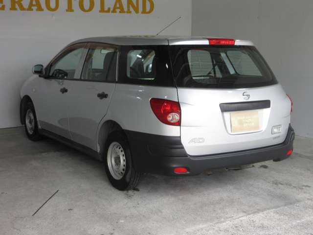 Nissan AD 8