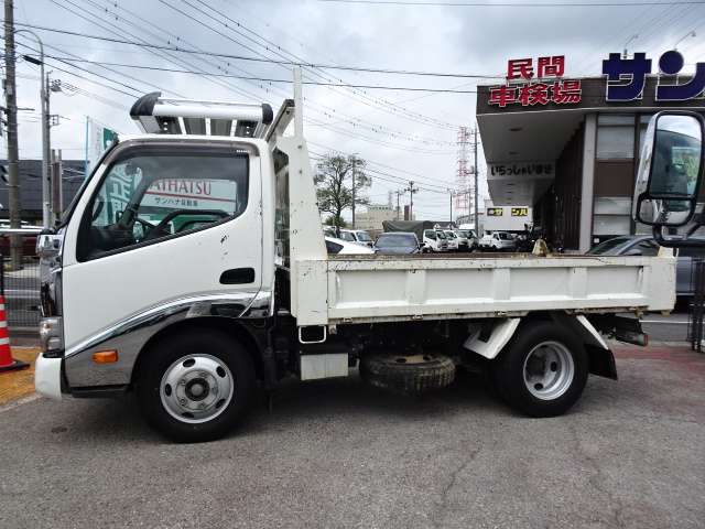 Hino Dutro 12