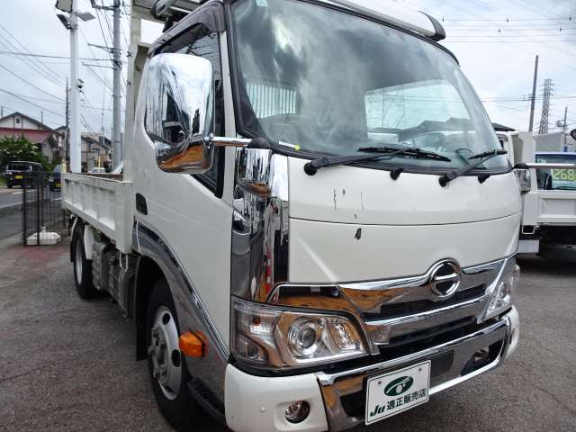 Hino Dutro 7