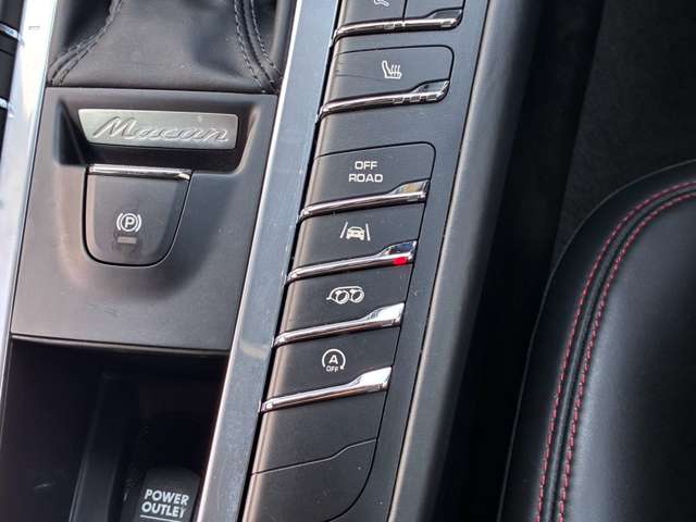Porsche Macan 6