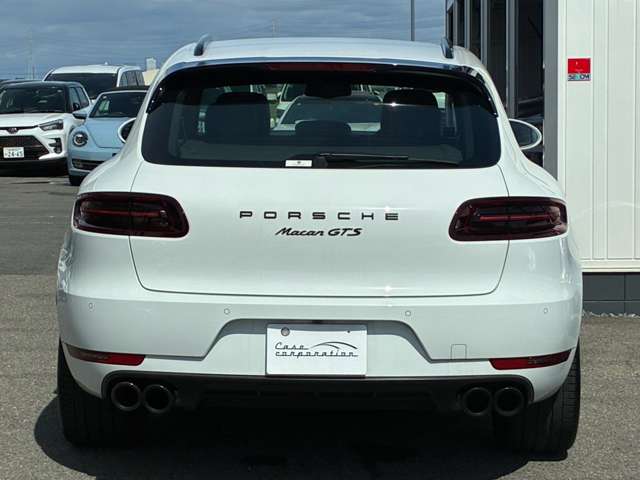 Porsche Macan 9