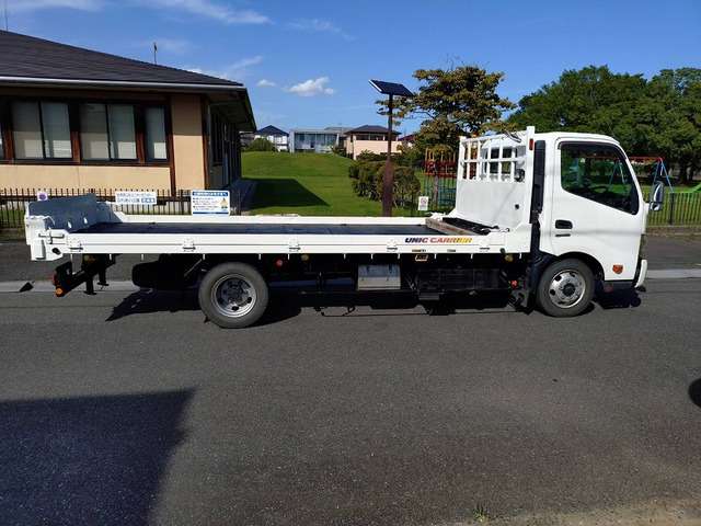 Hino Dutro 11