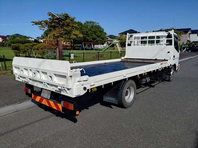 Hino Dutro 2