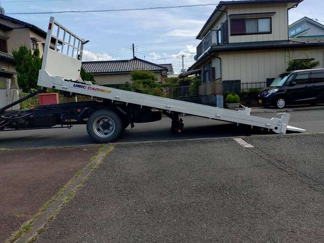 Hino Dutro 4