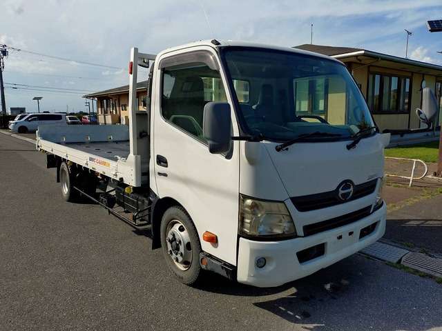 Hino Dutro 9