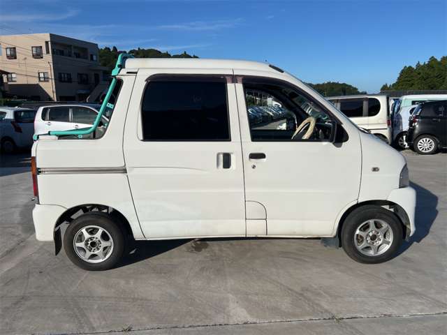Daihatsu Hijet Deck Van 6