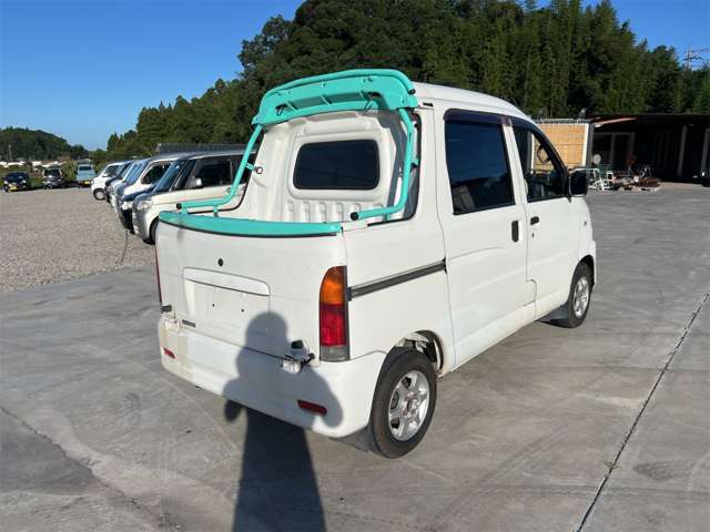 Daihatsu Hijet Deck Van 7