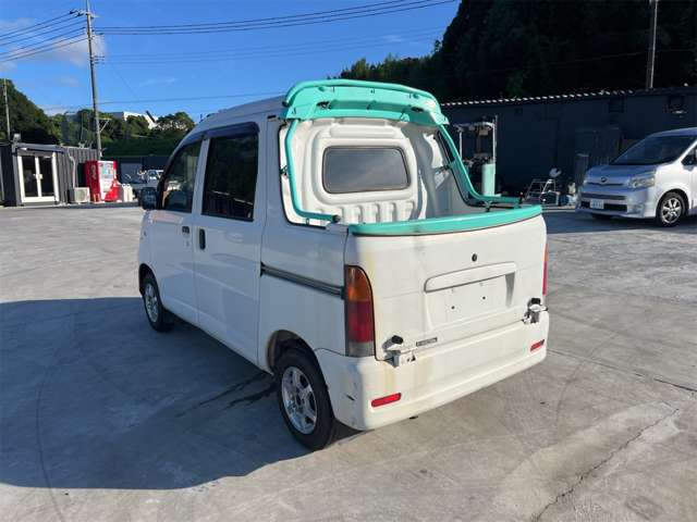 Daihatsu Hijet Deck Van 9