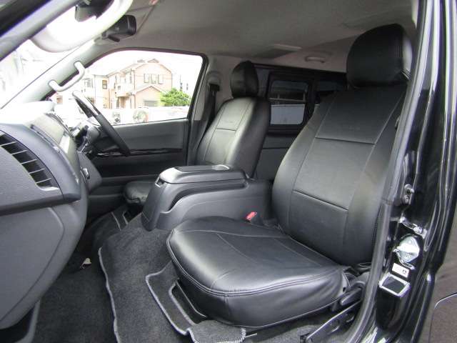 Toyota Hiace Van 10