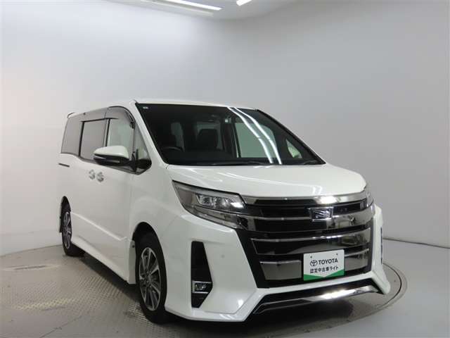 Toyota Noah 11