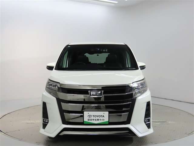 Toyota Noah 6