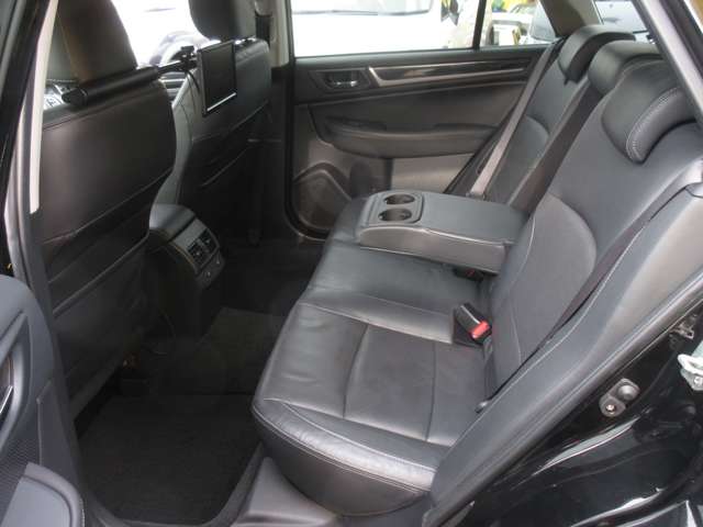 Subaru Legacy Outback 7
