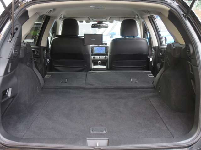 Subaru Legacy Outback 9