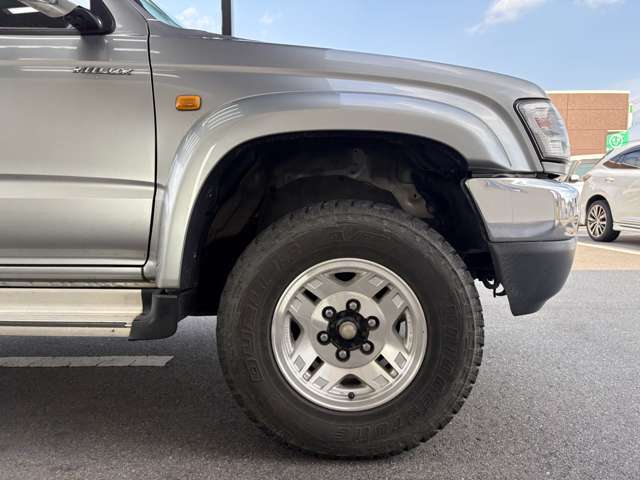Toyota Hilux 9