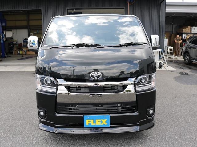 Toyota Hiace Van 5