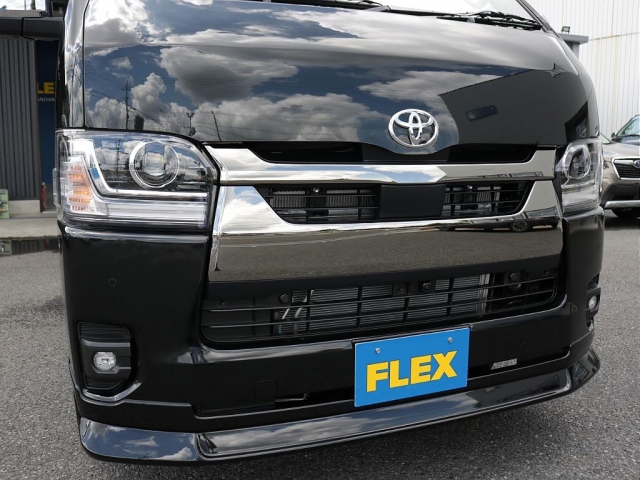 Toyota Hiace Van 9