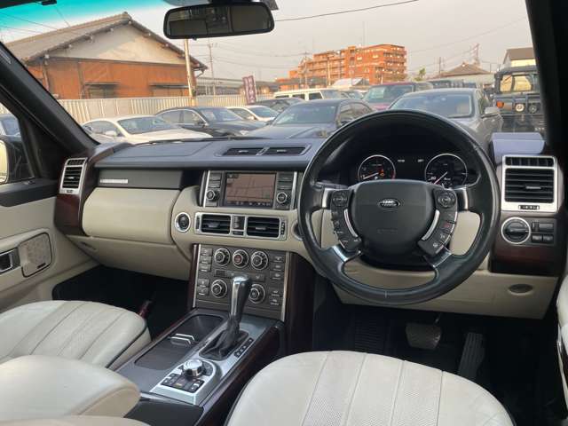 Land Rover レンジローバーヴォーグ 2