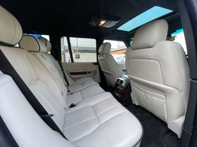 Land Rover レンジローバーヴォーグ 4