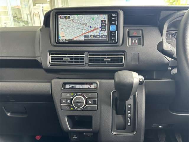 Daihatsu Atrai 11