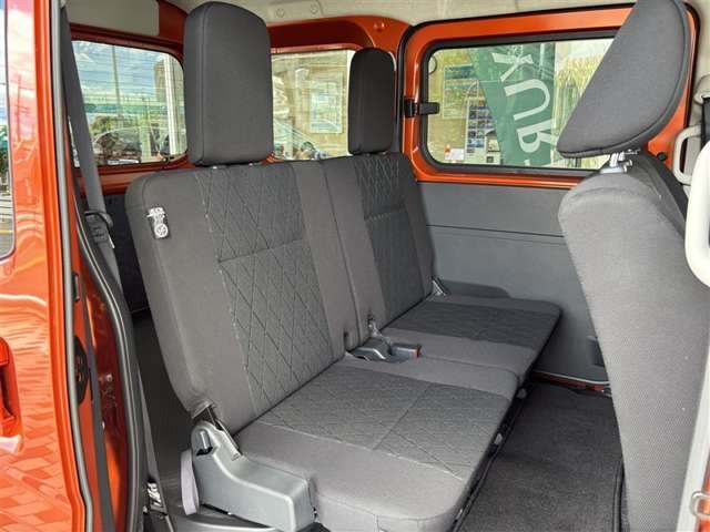 Daihatsu Atrai 6
