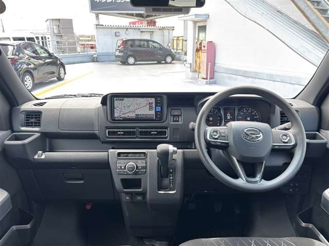 Daihatsu Atrai 7