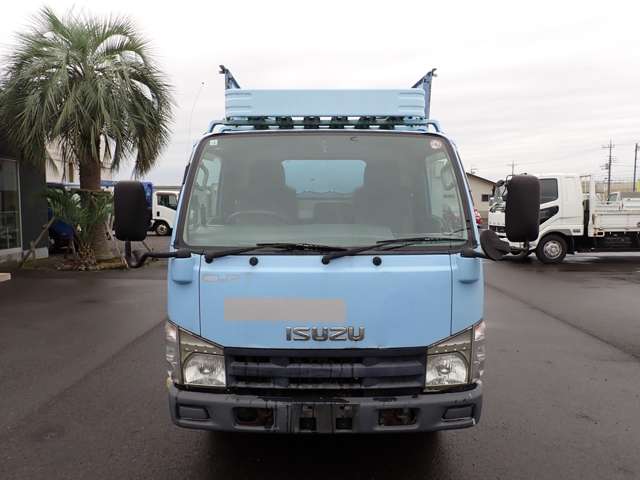 Isuzu Elf 2