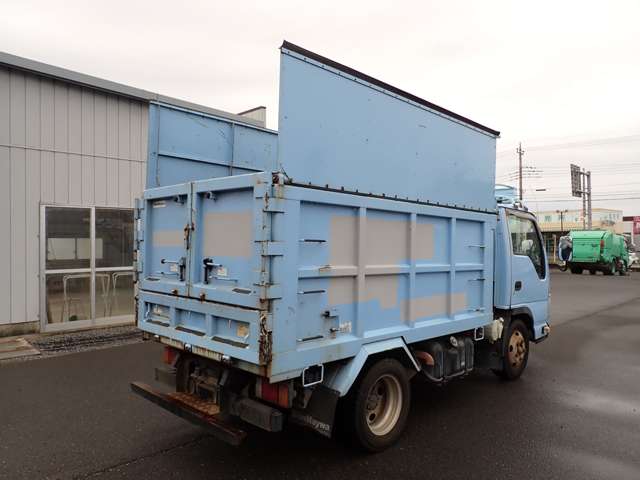 Isuzu Elf 5