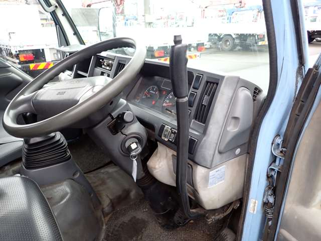 Isuzu Elf 9