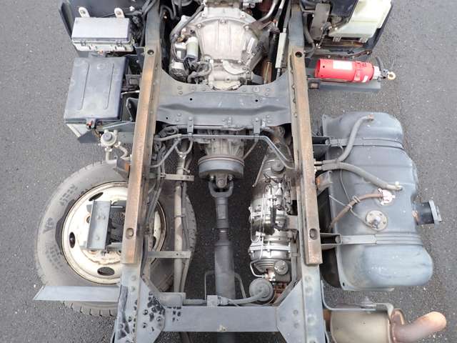 Isuzu Elf 10