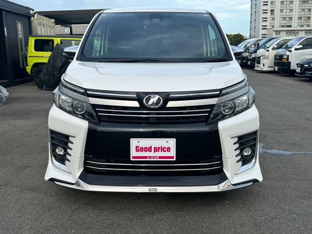Toyota Voxy 9