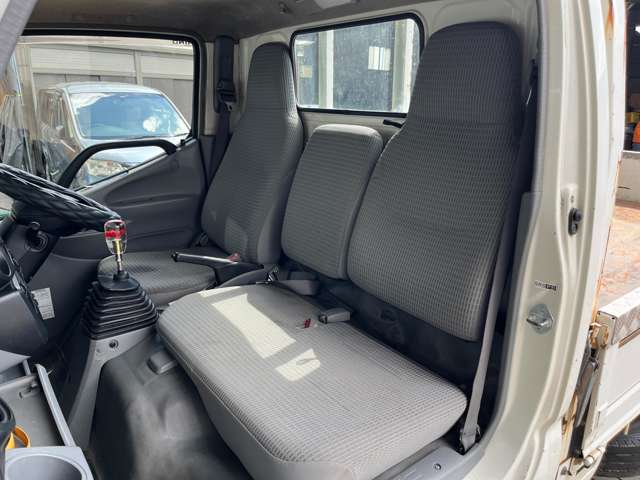 Hino Dutro 7