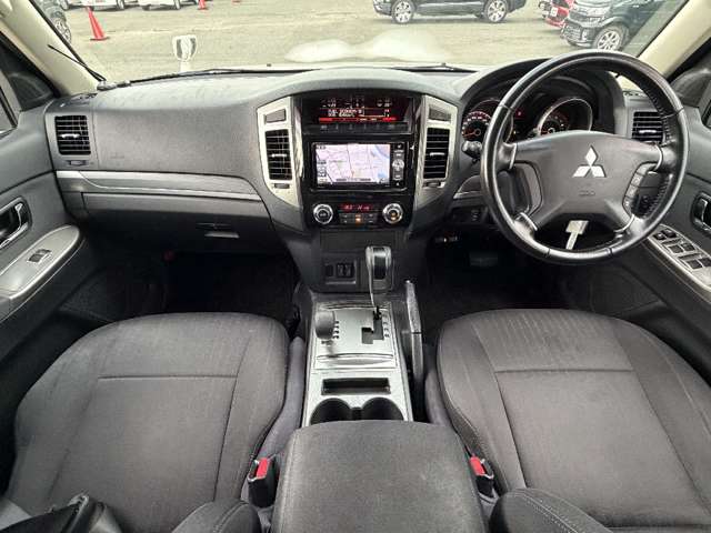 Mitsubishi Pajero 6