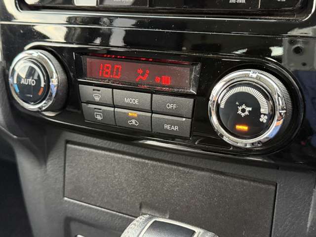 Mitsubishi Pajero 10