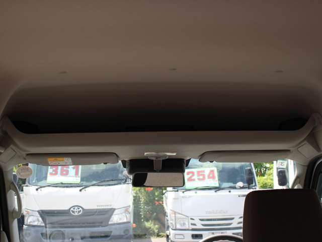 Nissan NV100 Clipper 12