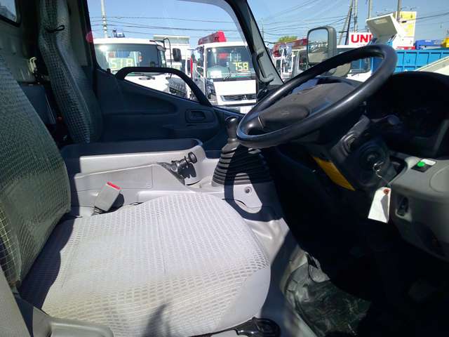 Hino Dutro 12