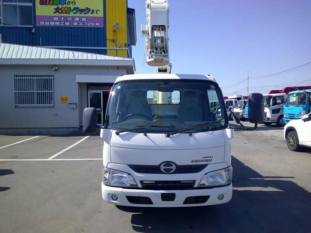 Hino Dutro 2