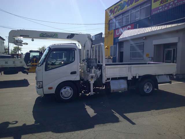 Hino Dutro 4