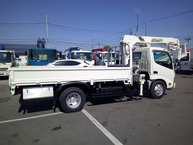 Hino Dutro 8